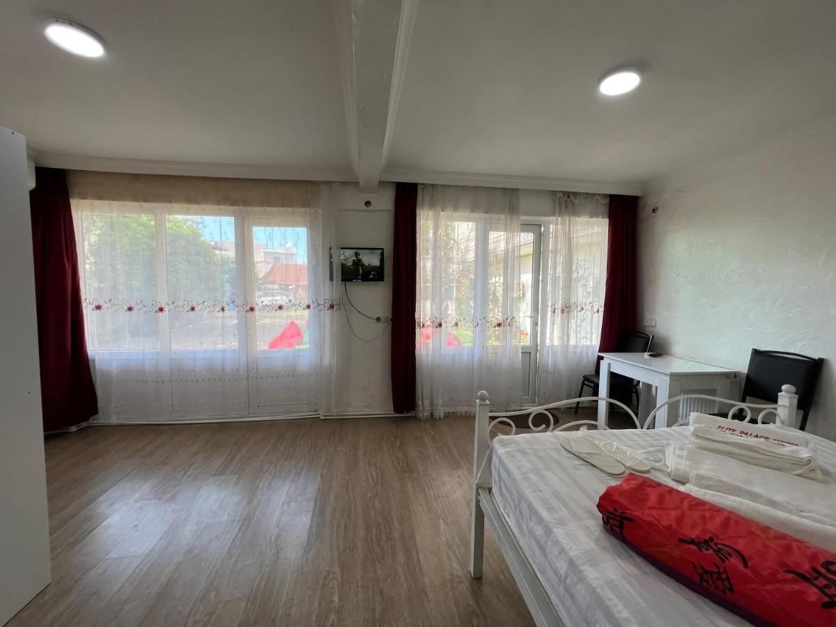Elite Palace Plus Hotel Batumi Zewnętrze zdjęcie