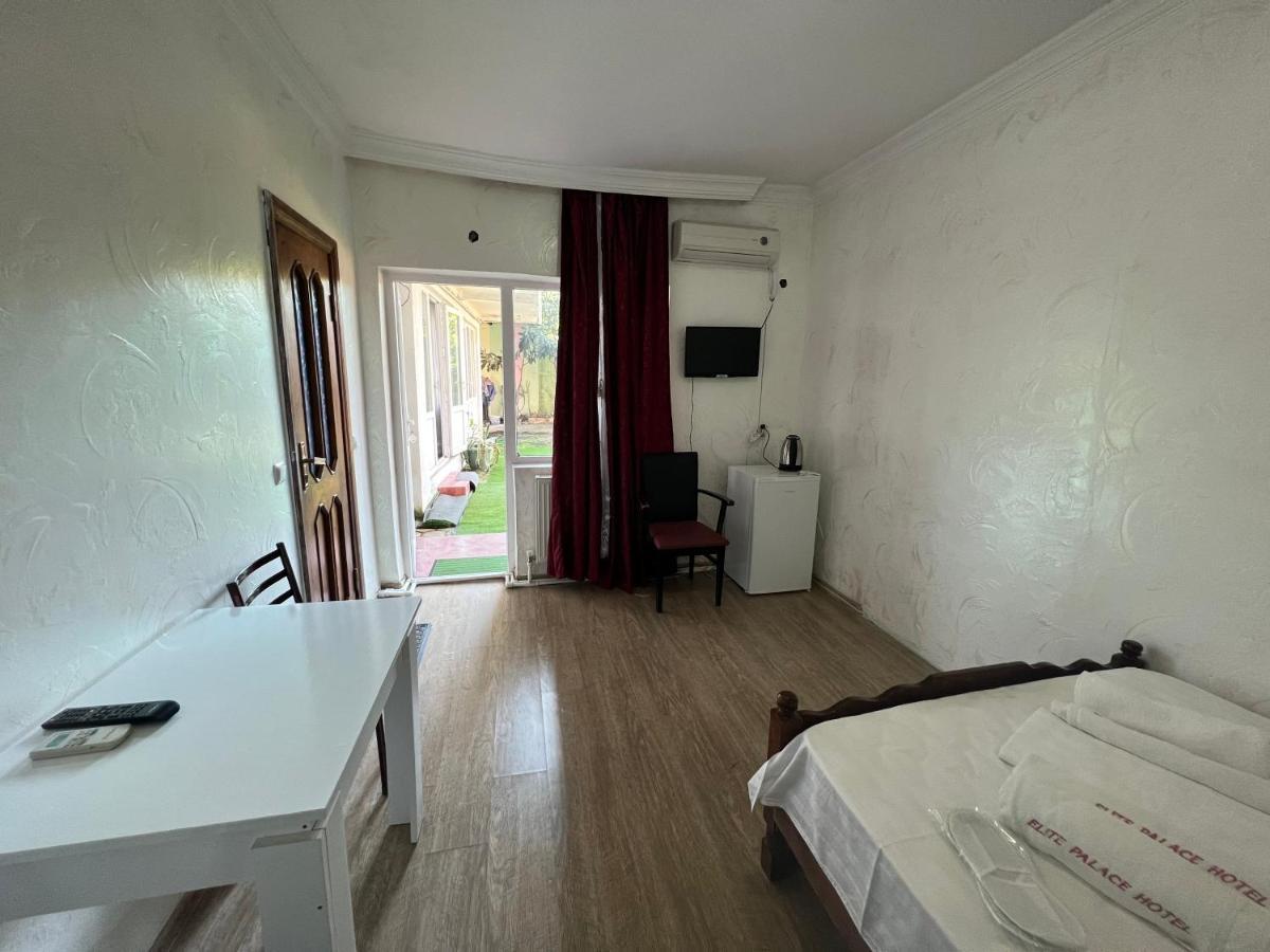 Elite Palace Plus Hotel Batumi Zewnętrze zdjęcie